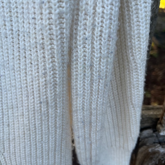 Cabi cream long v-neck cardigan, Size M - Picture 10 of 11